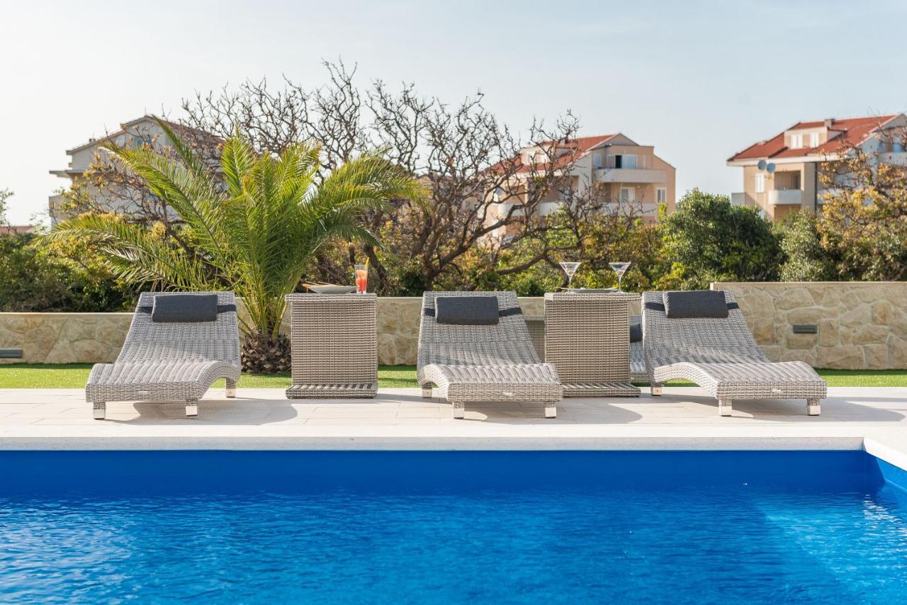 Apartments & Rooms Pool Villas Maris B Novalja Exterior foto