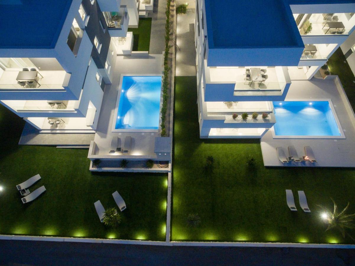 Apartments & Rooms Pool Villas Maris B Novalja Exterior foto