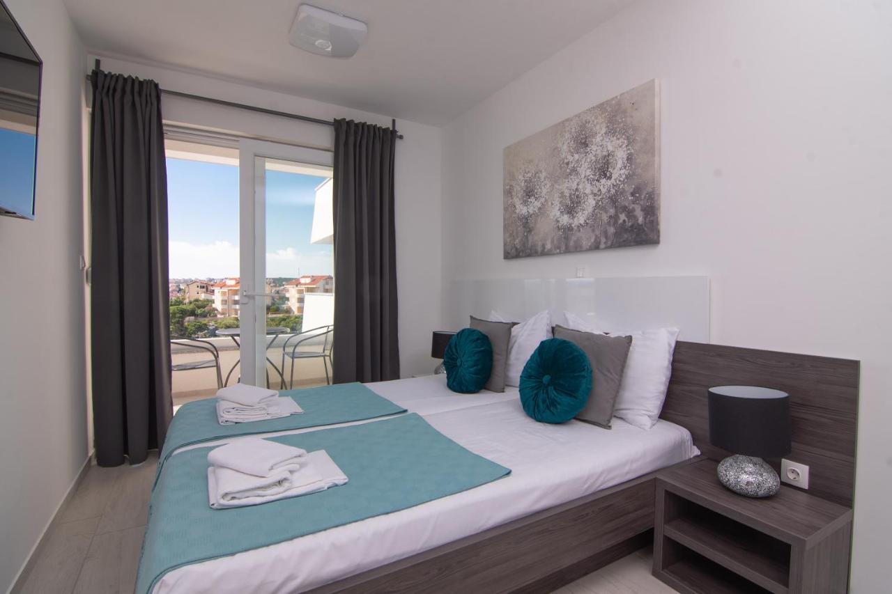 Apartments & Rooms Pool Villas Maris B Novalja Exterior foto
