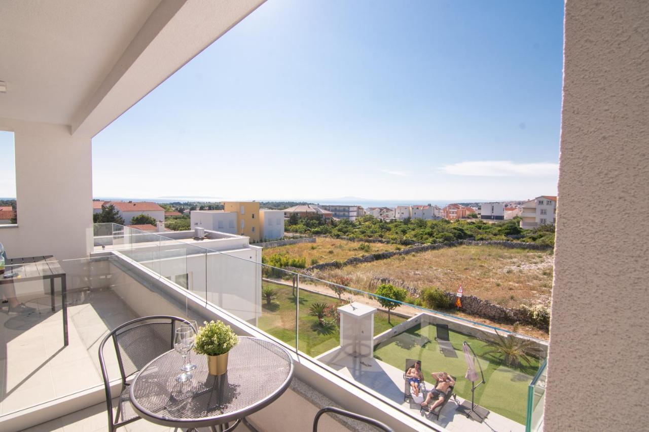 Apartments & Rooms Pool Villas Maris B Novalja Zimmer foto