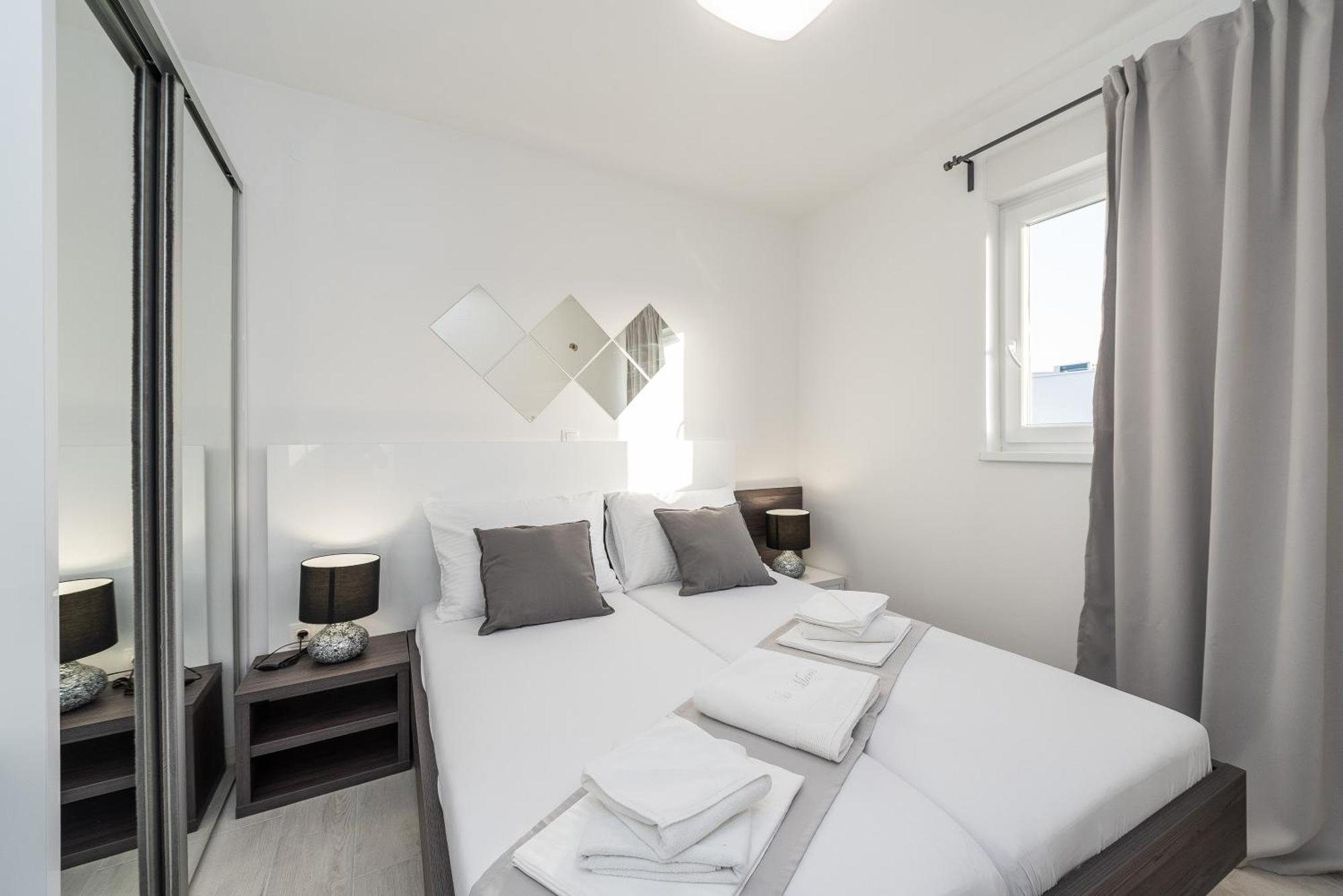 Apartments & Rooms Pool Villas Maris B Novalja Zimmer foto